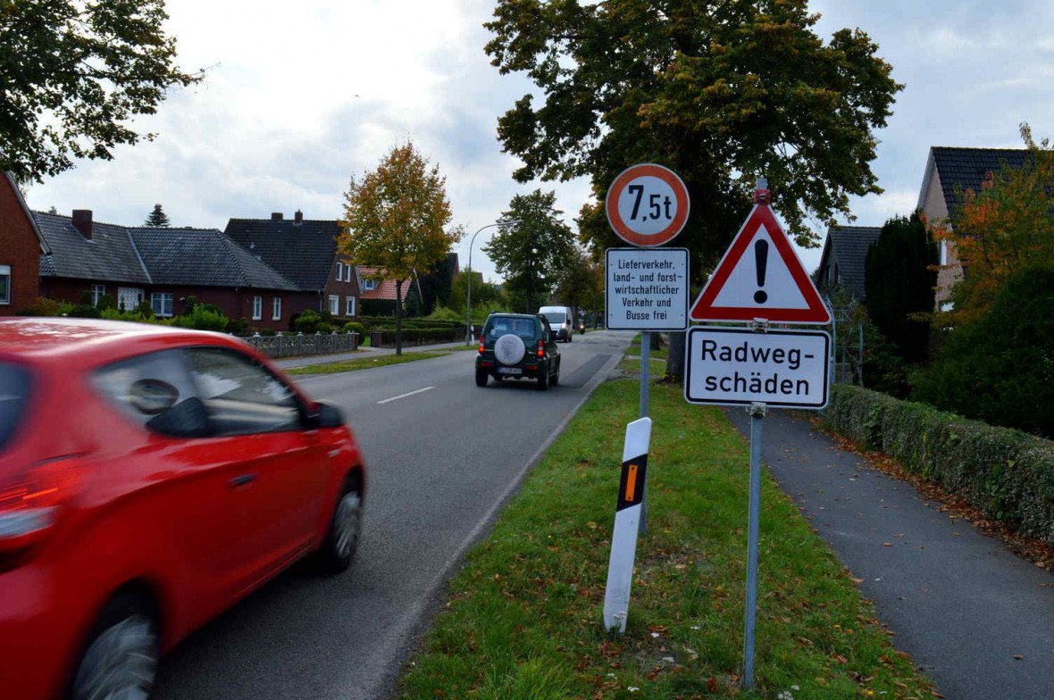 Auf die baldige Sanierung von maroden Radwegen und Straßen in Papenburg drängt die CDU-Stadtratsfraktion. Foto: Klaus Dieckmann