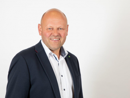  Thomas Albers